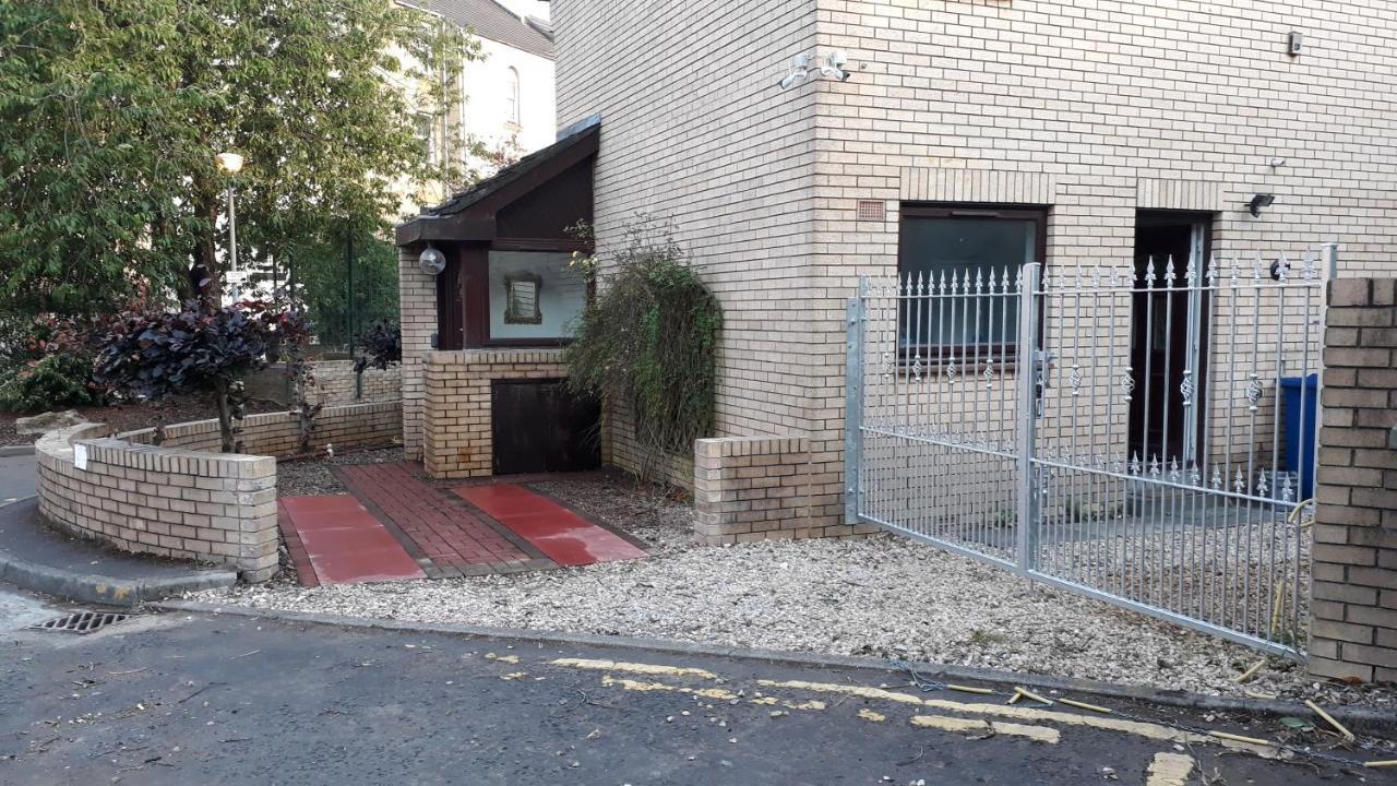 Bright City Centre House - Private Garden & Parking! Villa Glasgow Dış mekan fotoğraf